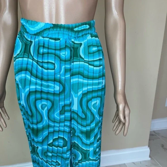 𝅺Ashley Stewart two peice sets - Picture 7 of 15